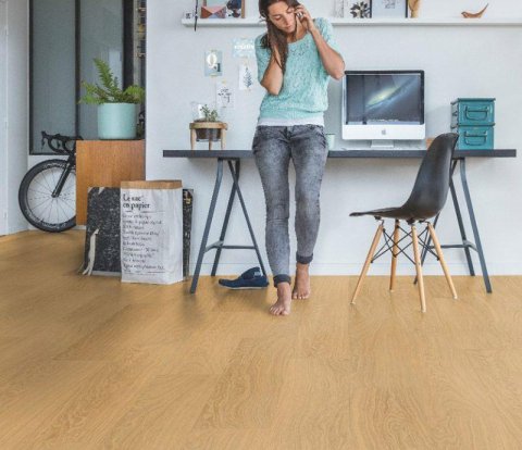 Замковый виниловый пол Quick-Step Pulse Click Plus PUCP40098 Дуб чистый медовый