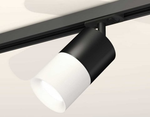 Комплект трекового светильника Ambrella light Track System XT (A2537, C7402, A2071, C7401, N7010) XT7401041
