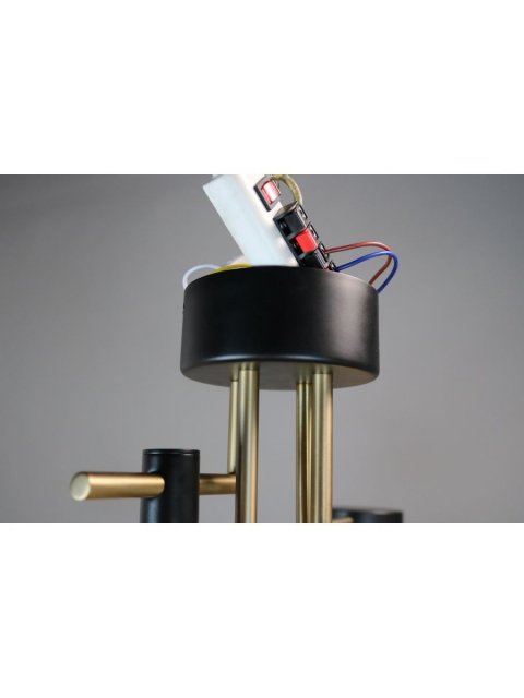 Потолочная светодиодная люстра Zortes Lunar ZRS.1805.04