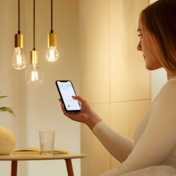 Лампа светодиодная филаментная диммируемая WiZ E27 7W 2700-6500K прозрачная Wi-Fi BLE 60WA60E27927-65CL1PF/6 929003017201