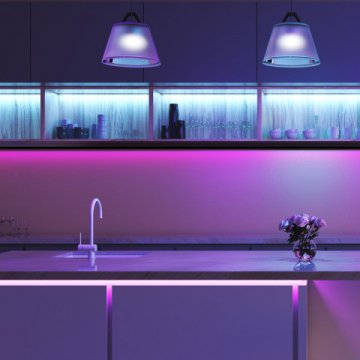 Светодиодная лента Apeyron 14,4W/m 60LED/m 5050SMD разноцветная 5M 10-33