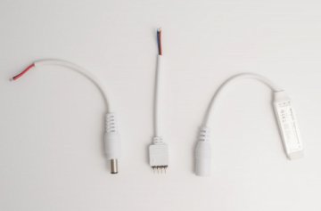 Мини-контроллер RGB Apeyron с пультом 12/24V 04-18