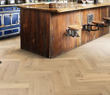 Английская елка Kahrs Herringbone Дуб CC Dim White Lively