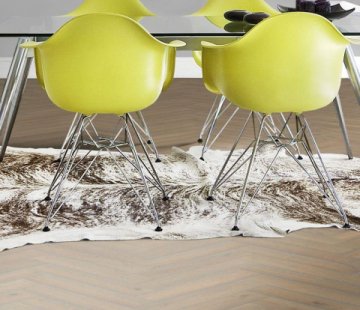 Английская елка Kahrs Herringbone Дуб CC Vintage White Lively
