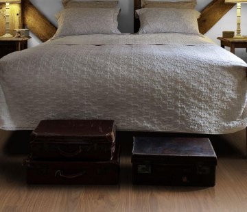 Однополосная паркетная доска Kahrs Life Pure Walnut (150×1810 мм)