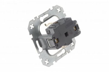 Розетка 2P+E Liregus Epsilon шампань 28-310
