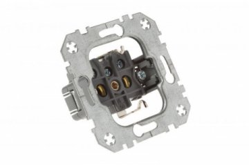 Розетка 2P+E Liregus Epsilon шампань 28-310